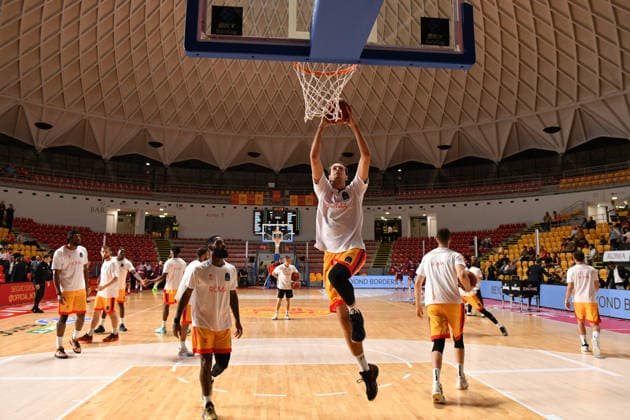 BASKETBALL - EuroCup - Roma Basketball vs. Lietkabelis Panevezys Photo by IPA ABACAPRESS.COM89413817 - BC Roma players during the warm-up for the BKT EuroCup Round 2 game between BC Roma and Lietkebalis at the Palazzetto dello on the 7th, 2026, in Rome, Italy. Rome Italy  Copyright: xIPAxSport ABACAx