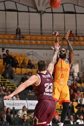BASKETBALL - EuroCup - Roma Basketball vs. Lietkabelis Panevezys Photo by IPA ABACAPRESS.COM89424978 - Corey Davis of BC Roma shoots the ball during the BKT EuroCup Round 2 game between BC Roma and Lietkebalis at the Palazzetto dello on the 7th, 2026, in Rome, Italy. Rome Italy  Copyright: xIPAxSport ABACAx