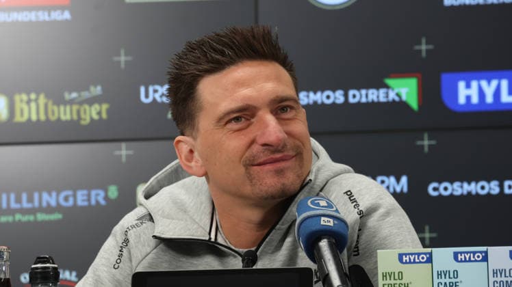 08.10.2026, xrekx, Fussball 1.Bundesliga , SV Elversberg - Pressekonferenz mit Vincent Wagner v.l. Vincent Wagner Trainer (SV 07 Elversberg) Elversberg