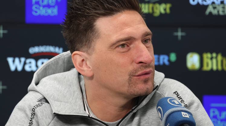 08.10.2026, xrekx, Fussball 1.Bundesliga , SV Elversberg - Pressekonferenz mit Vincent Wagner v.l. Vincent Wagner Trainer (SV 07 Elversberg) Elversberg