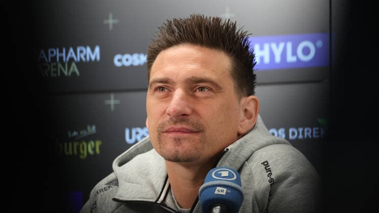 08.10.2026, xrekx, Fussball 1.Bundesliga , SV Elversberg - Pressekonferenz mit Vincent Wagner v.l. Vincent Wagner Trainer (SV 07 Elversberg) Elversberg