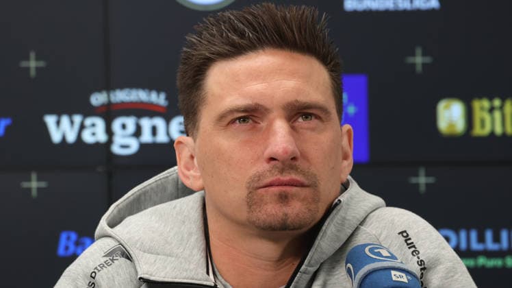 08.10.2026, xrekx, Fussball 1.Bundesliga , SV Elversberg - Pressekonferenz mit Vincent Wagner v.l. Vincent Wagner Trainer (SV 07 Elversberg) Elversberg
