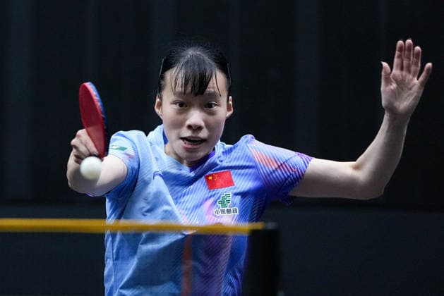 (261008) -- BEIJING, Oct. 8, 2026 -- Shi Xunyao of China hits a return during the women s singles round of 16 match between Wang Manyu of China and Shi Xunyao of China at 2026 World Table tennis, Tischtennis (WTT) China Smash in Beijing, China, Oct. 8, 2026. ) (SP)CHINA-BEIJING-TABLE TENNIS-WTT-CHINA SMASH-WOMEN S SINGLES (CN) JuxHuanzong 