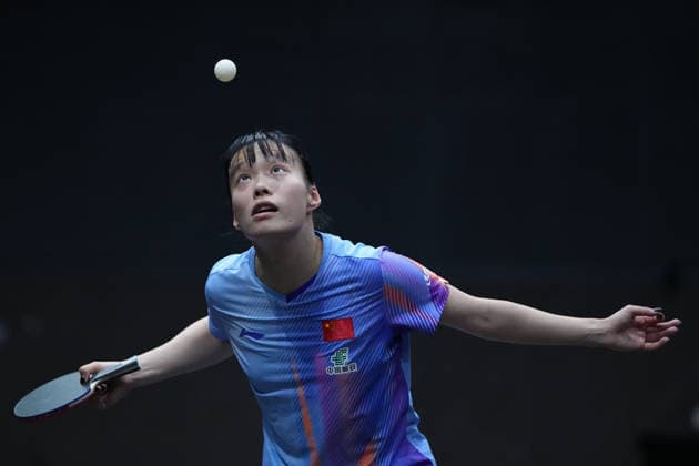 (261008) -- BEIJING, Oct. 8, 2026 -- Shi Xunyao of China serves during the women s singles round of 16 match between Wang Manyu of China and Shi Xunyao of China at 2026 World Table tennis, Tischtennis (WTT) China Smash in Beijing, China, Oct. 8, 2026. ) (SP)CHINA-BEIJING-TABLE TENNIS-WTT-CHINA SMASH-WOMEN S SINGLES (CN) JuxHuanzong 