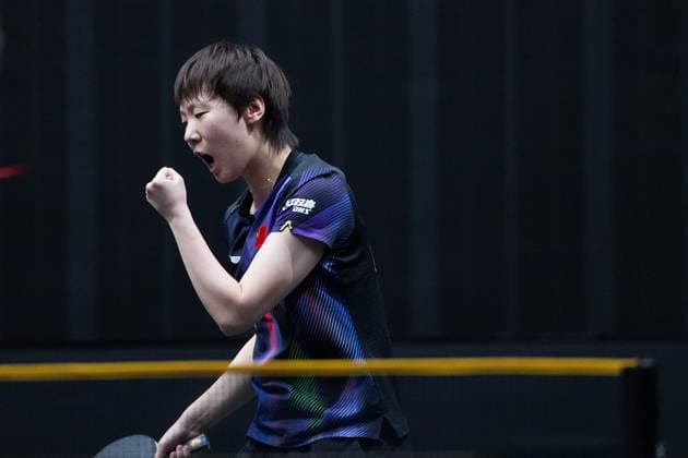 (261008) -- BEIJING, Oct. 8, 2026 -- Wang Manyu of China celebrates scoring during the women s singles round of 16 match between Wang Manyu of China and Shi Xunyao of China at 2026 World Table tennis, Tischtennis (WTT) China Smash in Beijing, China, Oct. 8, 2026. ) (SP)CHINA-BEIJING-TABLE TENNIS-WTT-CHINA SMASH-WOMEN S SINGLES (CN) JuxHuanzong 