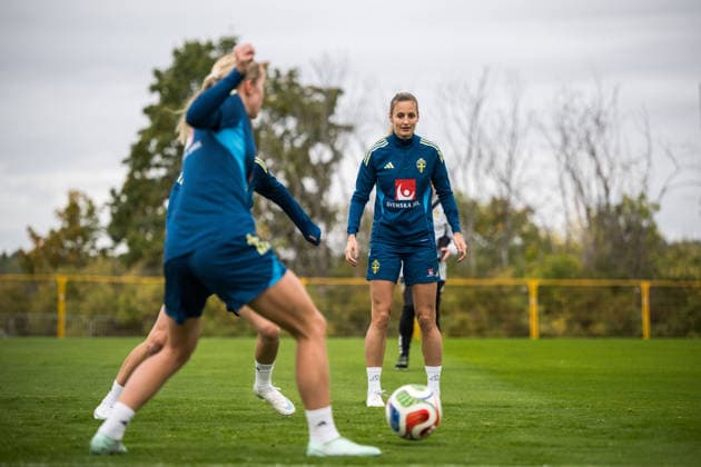 261008 Nathalie Björn of the Swedish women s national football team during a training session on October 8, 2026 in Stockholm. Photo: Johanna Säll BILDBYRAN kod JL JL0637 fotboll football soccer fotball vm-kval kval fifa womens world cup qualifier qualifier träning practice training sverige sweden dam bbengfotboll football soccer fotball vm-kval kval fifa womens world cup qualifier qualifier träning practice training sverige sweden dam bbeng Copyright: JOHANNAxSÄLL BB261008BB196
