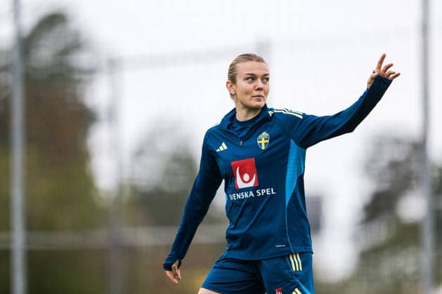 261008 Beata Olsson of the Swedish women s national football team during a training session on October 8, 2026 in Stockholm. Photo: Johanna Säll BILDBYRAN kod JL JL0637 fotboll football soccer fotball vm-kval kval fifa womens world cup qualifier qualifier träning practice training sverige sweden dam bbengfotboll football soccer fotball vm-kval kval fifa womens world cup qualifier qualifier träning practice training sverige sweden dam bbeng Copyright: JOHANNAxSÄLL BB261008BB211