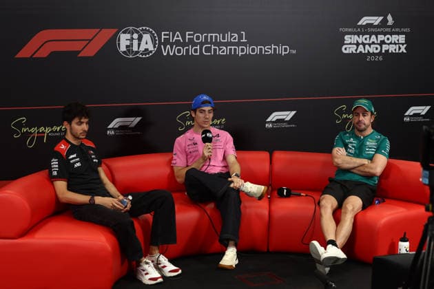 F1 Singapore Grand Prix 2026 Previews Esteban Ocon of Haas, Franco Colapinto of Alpine and Fernando Alonso of Aston Martin Aramco during the press conference, PK, Pressekonferenz ahead of the Formula 1 Singapore Grand Prix at Marina Bay Street Circuit in Singapore on October 8, 2026. Singapore Singapore  Copyright: xJakubxPorzyckix originalFilename:porzycki-f1singap261008_npJXh.jpg