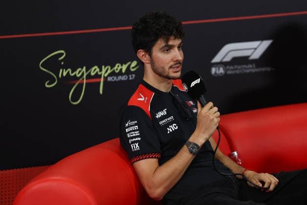 F1 Singapore Grand Prix 2026 Previews Esteban Ocon of Haas during the press conference, PK, Pressekonferenz ahead of the Formula 1 Singapore Grand Prix at Marina Bay Street Circuit in Singapore on October 8, 2026. Singapore Singapore  Copyright: xJakubxPorzyckix originalFilename:porzycki-f1singap261008_npzkR.jpg