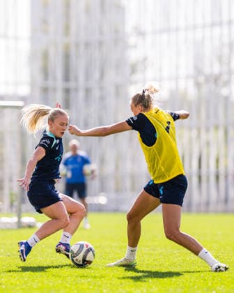 261008 Thea Bjelde of the Norwegian women™s national football team during a training session on October 8, 2026 in Bucharest. Photo: Marius Simensen BILDBYRAN Cop 238 bbeng dam fifa women s world cup qualifier football fotball fotboll norge norway practice soccer training trening träning Copyright: MARIUSxSIMENSEN BB261008BB253