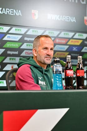 Pressekonferenz FC Augsburg, 08.10.2026 AUGSBURG, GERMANY; 08. OCTOBER: im Bild Manuel BAUM Coach FC Augsburg bei der Pressekonferenz vor der Bundesliga Partie gegen den FC Bayern Copyright: xBEAUTIFULxSPORTS Goldbergx