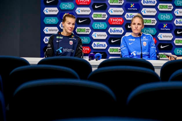 Women s National Soccer Team Prepares for World Cup Qualifiers Bucharest, Romania, October 8, 2026 Lisa Fjeldstad Naalsund and Frida Maanum during a training session at Stadionul Arcul de Triumf, before the World Cup qualifier against Romania. Photo by Nikola Krstic, NTB Romania, Bucharest. EDITORIAL USE ONLY. RESTRICTED USE FOR BETTING COMPANIES.  Copyright: xNikolaxKrsticx xNTBx