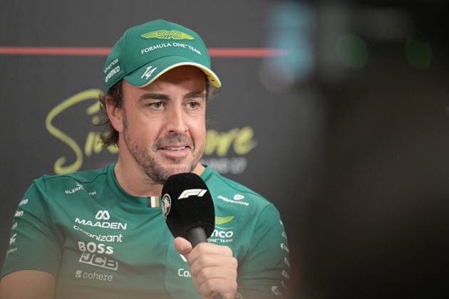 (261008) -- SINGAPORE, Oct. 8, 2026 -- Aston Martin s Spanish driver Fernando Alonso attends the pre-race press conference, PK, Pressekonferenz of the Formula 1 Singapore Grand Prix 2026, in Singapore, Oct. 8, 2026. (Photo by Xinhua) (SP)SINGAPORE-F1-SINGAPORE GRAND PRIX-PRE-RACE PRESS ThenxChihxWey 