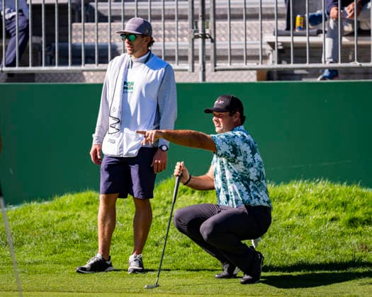 Open de Espa–a presented by Madrid - Day One MADRID, SPAIN - OCTOBER 8: Patrick Reed of United States interacts with his caddie on day one of the Open de Espa–a presented by Madrid at Club de Campo Villa de Madrid on October 8, 2026 in Madrid, Spain. Madrid Club de Campo Villa de Madrid Madrid Spain Copyright: xAlbertoxGardinx AGardin_20261008_Golf_Esp_Mad_0340