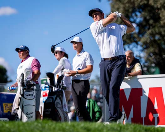 Open de Espa–a presented by Madrid - Day One MADRID, SPAIN - OCTOBER 8: Ugo Coussaud of France tees off on day one of the Open de Espa–a presented by Madrid at Club de Campo Villa de Madrid on October 8, 2026 in Madrid, Spain. Madrid Club de Campo Villa de Madrid Madrid Spain Copyright: xAlbertoxGardinx AGardin_20261008_Golf_Esp_Mad_0358