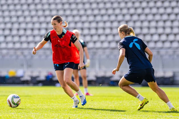 261008 Elisabeth Terland of the Norwegian women™s national football team during a training session on October 8, 2026 in Bucharest. Photo: Marius Simensen BILDBYRAN Cop 238 bbeng dam fifa women s world cup qualifier football fotball fotboll norge norway practice soccer training trening träning Copyright: MARIUSxSIMENSEN BB261008BB276