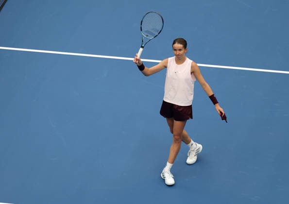(261008) -- BEIJING, Oct. 8, 2026 -- Nikola Bartunkova of the Czech Republic greets the spectators after the women s singles quarterfinal match between Karolina Muchova of the Czech Republic and Nikola Bartunkova of the Czech Republic at 2026 China Open tennis tournament in Beijing, China, Oct. 8, 2026. ) (SP)CHINA-BEIJING-TENNIS-CHINA OPEN-WOMEN S SINGLES (CN) ZhangxChenlin 