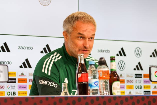 08.10.2026, xgrfx, Fussball DFB Medientermine, Deutsche Frauennationalmannschaft - Pressekonferenz und Abschlusstraining v.l. Christian Wück (Deutsche Frauennationalmannschaft) Karlsruhe
