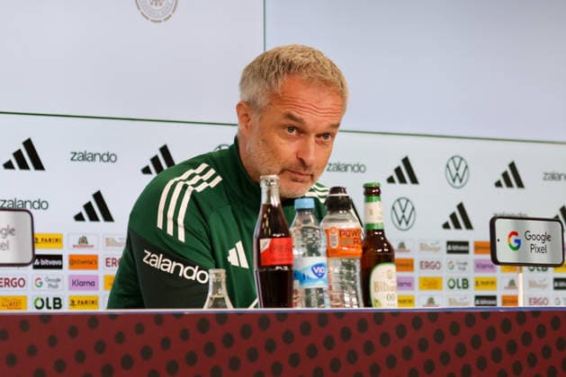 08.10.2026, xgrfx, Fussball DFB Medientermine, Deutsche Frauennationalmannschaft - Pressekonferenz und Abschlusstraining v.l. Christian Wück (Deutsche Frauennationalmannschaft) Karlsruhe