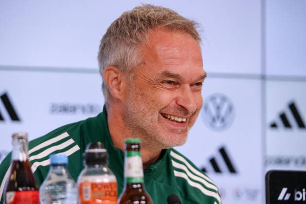 Karlsruhe, Deutschland: 08.10.2026 - Deutsche Fußballnationalmannschaft der Frauen - Abschlusspressekonferenz - Testspiel Deutschland vs. Australien Im Bild: Bundestrainer Christian Wück Wueck (Deutschland) bei der Abschlusspressekonferenz in Karlsruhe Copyright: HMBxMedia MadeleinexFantini