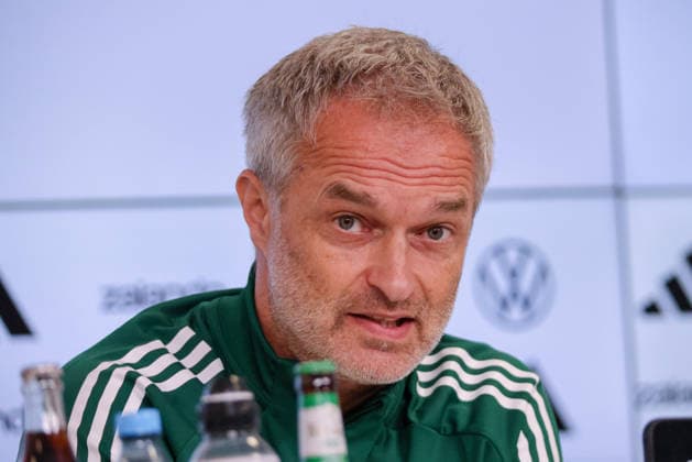 Karlsruhe, Deutschland: 08.10.2026 - Deutsche Fußballnationalmannschaft der Frauen - Abschlusspressekonferenz - Testspiel Deutschland vs. Australien Im Bild: Bundestrainer Christian Wück Wueck (Deutschland) bei der Abschlusspressekonferenz in Karlsruhe Copyright: HMBxMedia MadeleinexFantini