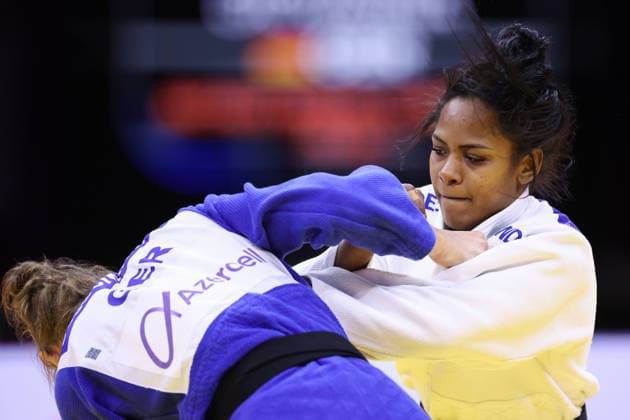 AZERBAIJAN, BAKU - OCTOBER 8, 2026: Nauana Silva of Brazil (R) and Giovanna Scoccimarro of Germany compete in their -70 kg bout as part of the 2026 World Judo Championships at the National Gymnastics Arena 2026 World Judo Championships In Baku  - ZUMAt113 20261008_zaa_t113_449 Copyright: xMikhailxSinitsynx