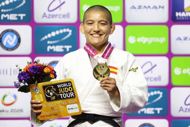 AZERBAIJAN, BAKU - OCTOBER 8, 2026: 1st placed Ai Tsunoda Roustant of Spain pose during an award ceremony for the women s -70 kg category during the 2026 World Judo Championships at the National Gymnastics Arena. Mikhail Sinitsyn TASS  98956123