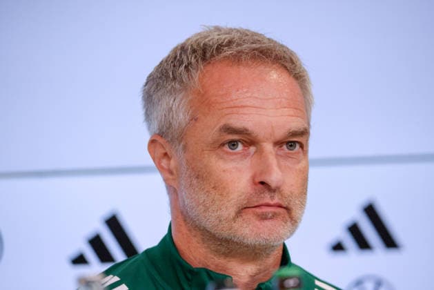 Karlsruhe, Deutschland: 08.10.2026 - Deutsche Fußballnationalmannschaft der Frauen - Abschlusspressekonferenz - Testspiel Deutschland vs. Australien Im Bild: Bundestrainer Christian Wück Wueck (Deutschland) bei der Abschlusspressekonferenz in Karlsruhe Copyright: HMBxMedia MadeleinexFantini
