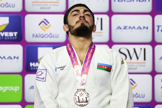 AZERBAIJAN, BAKU - OCTOBER 8, 2026: 3rd placed Murad Fatiyev of Azerbaijan poses during an award ceremony for the men s -90 kg category as part of the 2026 World Judo Championships at the National Gymnastics Arena 2026 World Judo Championships In Baku  - ZUMAt113 20261008_zaa_t113_546 Copyright: xMikhailxSinitsynx