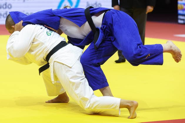 AZERBAIJAN, BAKU - OCTOBER 8, 2026: Ai Tsunoda Roustant (L) of Spain and Michaela Polleres of Austria compete in their -70 kg bout as part of the 2026 World Judo Championships at the National Gymnastics Arena. Mikhail Sinitsyn TASS  98957466