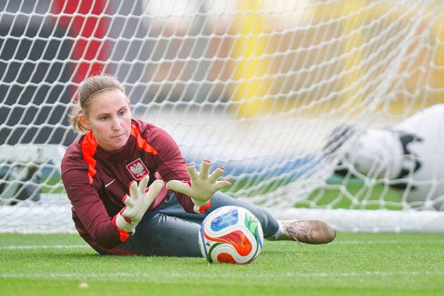 08.10.2026 LEUVEN , PILKA NOZNA KOBIET ( WOMEN S FOOTBALL) TRENING OFICJALNY PRZED POLFINALEM BARAZY MISTRZOSTW SWIATA 2027 TRENING NZ. JULIA WOZNIAK FOTO RADOSLAW JOZWIAK CYFRASPORT NEWSPIX.PL --- Newspix.pl RA2_6297