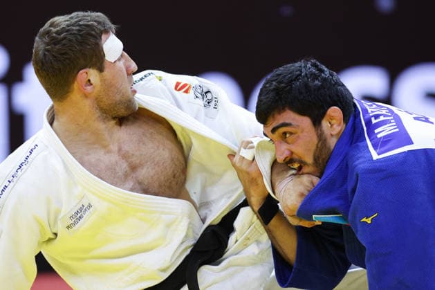 AZERBAIJAN, BAKU - OCTOBER 8, 2026: Murad Fatiyev (R) of Azerbaijan and Nemanja Majdov of Serbia compete in their -90 kg bout as part of the 2026 World Judo Championships at the National Gymnastics Arena. Mikhail Sinitsyn TASS  98958130