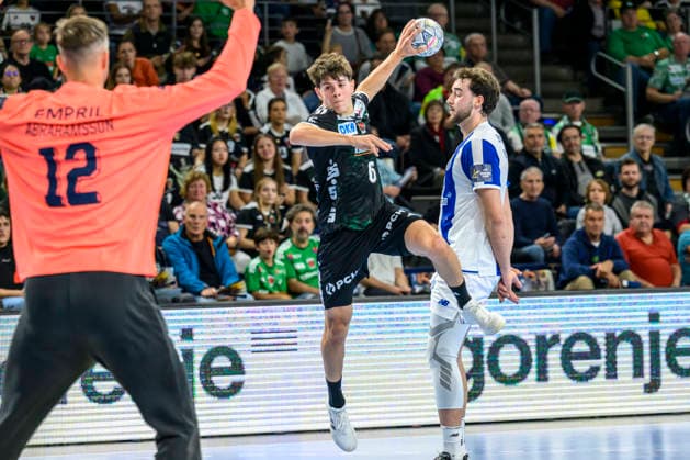 im Bild v.l.: Leo Prantner (Fuechse Berlin, 06), GER, Berlin, Handball, Füchse Berlin vs FC Porto, EHF Champions League, 3. Spieltag der Gruppe A , in der Max Schmeling Halle, Am Falkplatz 1, 08.10.2026, Copyright: HMBxMedia UwexKoch