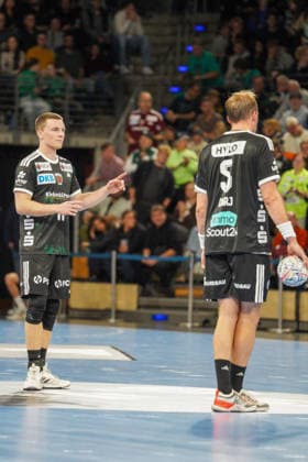 Im Bild: Nils Lichtlein (Fuechse Berlin, 17), Max Darj (Fuechse Berlin, 5) 08.10.2026, Fuechse Berlin - FC Porto, EHF Handball Champions League, Saison 2026 27, Max-Schmeling-Halle Copyright: HMBxMedia xPascalxSpanehl