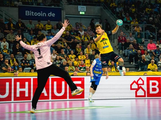 08.10.2026, xwppx, Handball Opel HBL, Rhein-Neckar Loewen - ThSV Eisenach v.l. Matija Spikic (ThSV Eisenach), Gino Steenaerts (Rhein-Neckar Löwen)