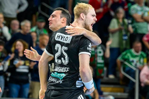 im Bild v.l.: Aitor Arino (Fuechse Berlin, 14), Matthes Langhoff (Fuechse Berlin, 25), Tor, Treffer, Jubel, Torjubel, Freude, Begeisterung, feiert, GER, Berlin, Handball, Füchse Berlin vs FC Porto, EHF Champions League, 3. Spieltag der Gruppe A , in der Max Schmeling Halle, Am Falkplatz 1, 08.10.2026, Copyright: HMBxMedia UwexKoch