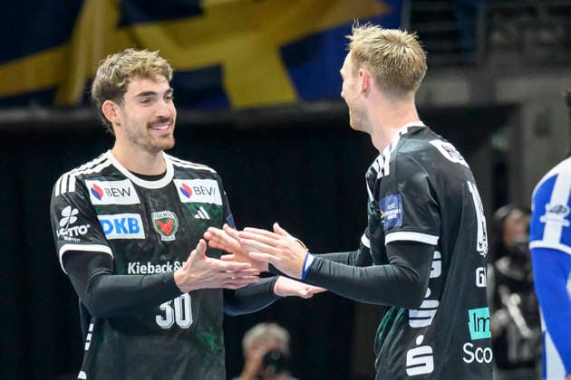 im Bild v.l.: Aymeric Zaepfel (Fuechse Berlin, 30), Mathias Gidsel (Fuechse Berlin, 19), Tor, Treffer, Jubel, Torjubel, Freude, Begeisterung, feiert, Sieg, GER, Berlin, Handball, Füchse Berlin vs FC Porto, EHF Champions League, 3. Spieltag der Gruppe A , in der Max Schmeling Halle, Am Falkplatz 1, 08.10.2026, Copyright: HMBxMedia UwexKoch