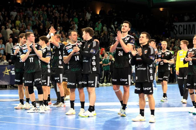 08.10.2026, GER Deutschland, Handball, EHF Champions League, 08.10.2026, Saison 2026 2027, Berlin, Fuechse Berlin vs FC Porto Fuechse-Spielerkreis, Mijajlo Marsenic ( Fuechse Berlin 93 ), Jubel, jubelt, Freude, Glueck, gluecklich, positive Emotionen, nordphoto GmbH Engler Berlin Max-Schmeling-Halle Berlin Deutschland Copyright: xNordphotox xEnglerx