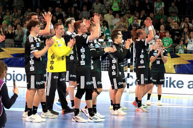 08.10.2026, GER Deutschland, Handball, EHF Champions League, 08.10.2026, Saison 2026 2027, Berlin, Fuechse Berlin vs FC Porto Fuechse-Spielerkreis, Mijajlo Marsenic ( Fuechse Berlin 93 ), Jubel, jubelt, Freude, Glueck, gluecklich, positive Emotionen, nordphoto GmbH Engler Berlin Max-Schmeling-Halle Berlin Deutschland Copyright: xNordphotox xEnglerx