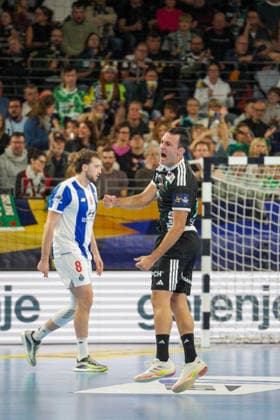 Im Bild: Aitor Arino (Fuechse Berlin, 14), , Tor, Treffer, Jubel, Torjubel, Freude, Begeisterung, feiert, jubelt 08.10.2026, Fuechse Berlin - FC Porto, EHF Handball Champions League, Saison 2026 27, Max-Schmeling-Halle 08.10.2026, Fuechse Berlin - FC Porto, EHF Handball Champions League, Saison 2026 27, Max-Schmeling-Halle 08.10.2026, Fuechse Berlin - FC Porto, EHF Handball Champions League, Saison 2026 27, Max-Schmeling-Halle 08.10.2026, Fuechse Berlin - FC Porto, EHF Handball Champions League, Saison 2026 27, Max-Schmeling-Halle Copyright: HMBxMedia xPascalxSpanehl