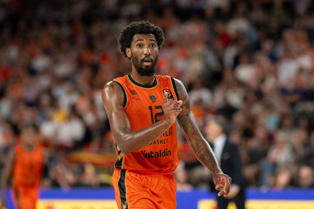 EuroLeague Round 4 match between Valencia Basket and Hapoel IBI Tel Aviv Armoni Brooks of Valencia Basket in action during the EuroLeague Round 4 match between Valencia Basket and Hapoel IBI Tel Aviv at Roig Arena, (Valencia ) on October 08, 2026. Copyright: xVicentexVidalxFernandezx