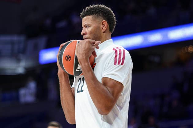 October 8, 2026, Madrid, Madrid, Spain: Walter Samuel Tavares da Veiga of Real Madrid warms up during the Euroleague Basketball Regular Season Round 4 game between Real Madrid v Partizan Mozzart Bet Belgrade at Movistar Arena on October 08, 2026 in Madrid, Spain. Real Madrid V Partizan Mozzart Bet Belgrade - Euroleague 2025 2026 - ZUMAa181 20261008_zaa_a181_215 Copyright: xIrinaxR.xHipolitox