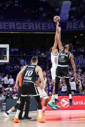October 8, 2026, Madrid, Madrid, Spain: Walter Samuel Tavares da Veiga of Real Madrid and Kevarrius Hayes of Partizan Mozzart Bet Belgrade in action during the Euroleague Basketball Regular Season Round 4 game between Real Madrid v Partizan Mozzart Bet Belgrade at Movistar Arena on October 08, 2026 in Madrid, Spain. Real Madrid V Partizan Mozzart Bet Belgrade - Euroleague 2025 2026  - ZUMAa181 20261008_zaa_a181_227 Copyright: xIrinaxR.xHipolitox