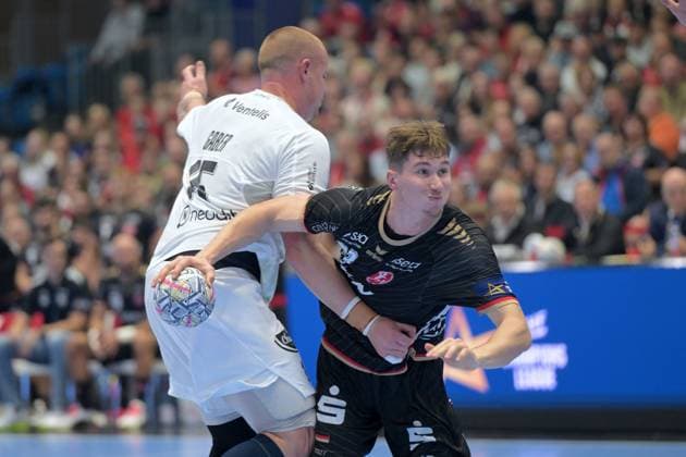 Luca Sigrist (MT Melsungen 28) (am Ball), Matej Gaber (HBC Nantes 15) (L) , GER, MT Melsungen - HBC Nantes (FRA), Handball, Champions League Maenner, Group Matches, Saison 2026 2027, 08.10.2026, GER, MT Melsungen - HBC Nantes Handball, CL Maenner, Group Match, Saison 2026 2027, 08.10.2026 Kassel Copyright: xEibner-Pressefotox xRolandxSippelx EP_RSL