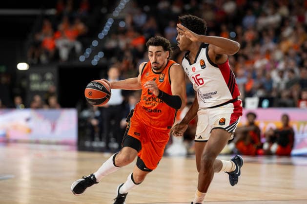 EuroLeague Round 4 match between Valencia Basket and Hapoel IBI Tel Aviv Josep Puerto of Valencia Basket (L) and Zach Leday of Hapoel IBI Tel Aviv (R) in action during the EuroLeague Round 4 match between Valencia Basket and Hapoel IBI Tel Aviv at Roig Arena, (Valencia ) on October 08, 2026. Copyright: xVicentexVidalxFernandezx