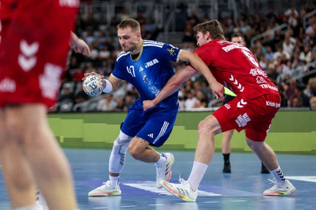 HC Zagreb v Aalborg Handbold - EHF Champions League Men Group Phase - Group C ZAGREB, CROATIA - OCTOBER 8: Ihar Bialiauski of HC Zagreb and Vetle Ronningen of Aalborg Handbold in action during the EHF Champions League match between HC Zagreb and Aalborg Handbold at Arena Zagreb on October 8, 2026 in Zagreb, Croatia.  IgorxKralj PIXSELL