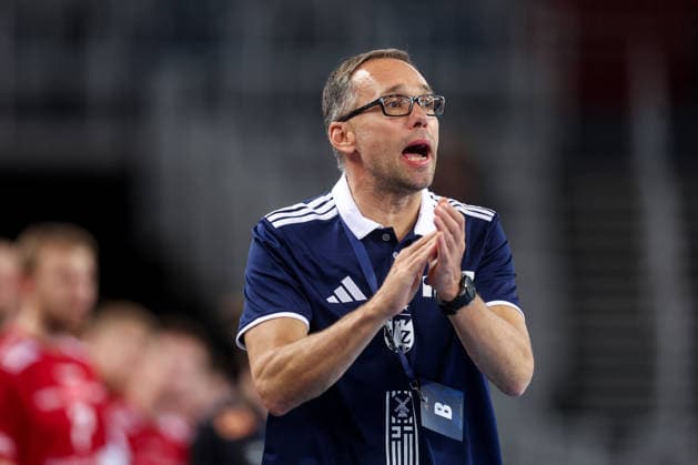 HC Zagreb v Aalborg Handbold - EHF Champions League Men Group Phase - Group C ZAGREB, CROATIA - OCTOBER 8: Head coach of HC Zagreb Hrvoje Horvat reacts during the EHF Champions League match between HC Zagreb and Aalborg Handbold at Arena Zagreb on October 8, 2026 in Zagreb, Croatia.  IgorxKralj PIXSELL