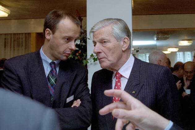 Walther Leisler Kiep (re., Ex-CDU-Schatzmeister) im Gespräch mit Friedrich Merz (CDU, Mitglied des Deutschen Bundestages)