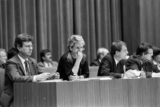 DDR-Volkskammer stimmt über Einigungsvertrag ab, 30. Jahrestag am 20. September Sabine Bergmann-Pohl (Mitte, GDR, DDR), Abgeordnete CDU und Volkskammerpräsidentin, während der Debatte zum Einigungsvertrag