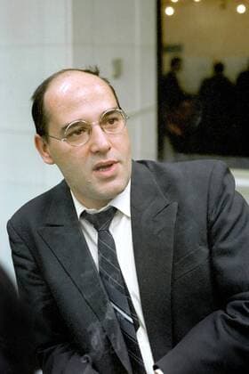 DDR-Volkskammer stimmt über Einigungsvertrag ab, 30. Jahrestag am 20. September Dr. Gregor Gysi (GDR, DDR, PDS) während der Debatte zum Einigungsvertrag